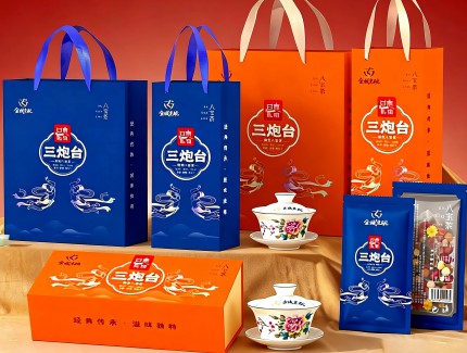 金城老碗｜藏在蓋碗里的蘭州魂，千年三炮臺，一盞暖茶贈親友